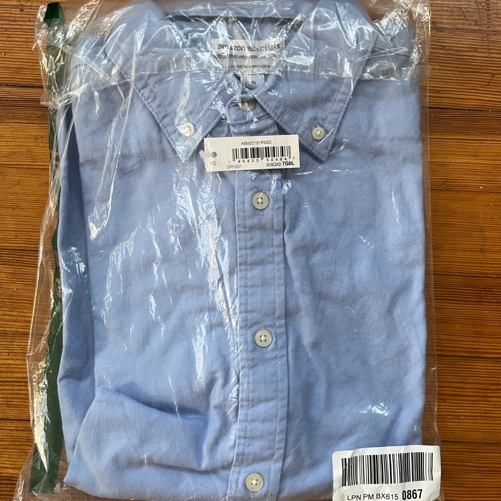Amazon Essentials Men's Light Blue Casual Shirt